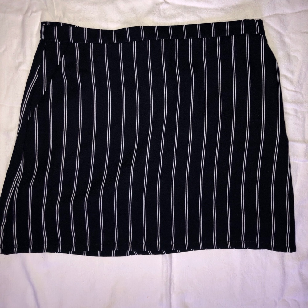 Stripped mini skirt